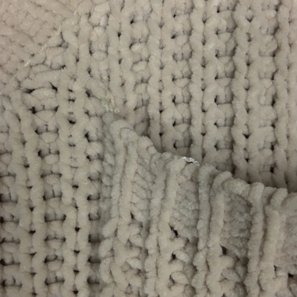 POL Chenille Sweater Hi Lo Short Sleeve V Neck Cozy Oversized Knit Size Small - Picture 10 of 11